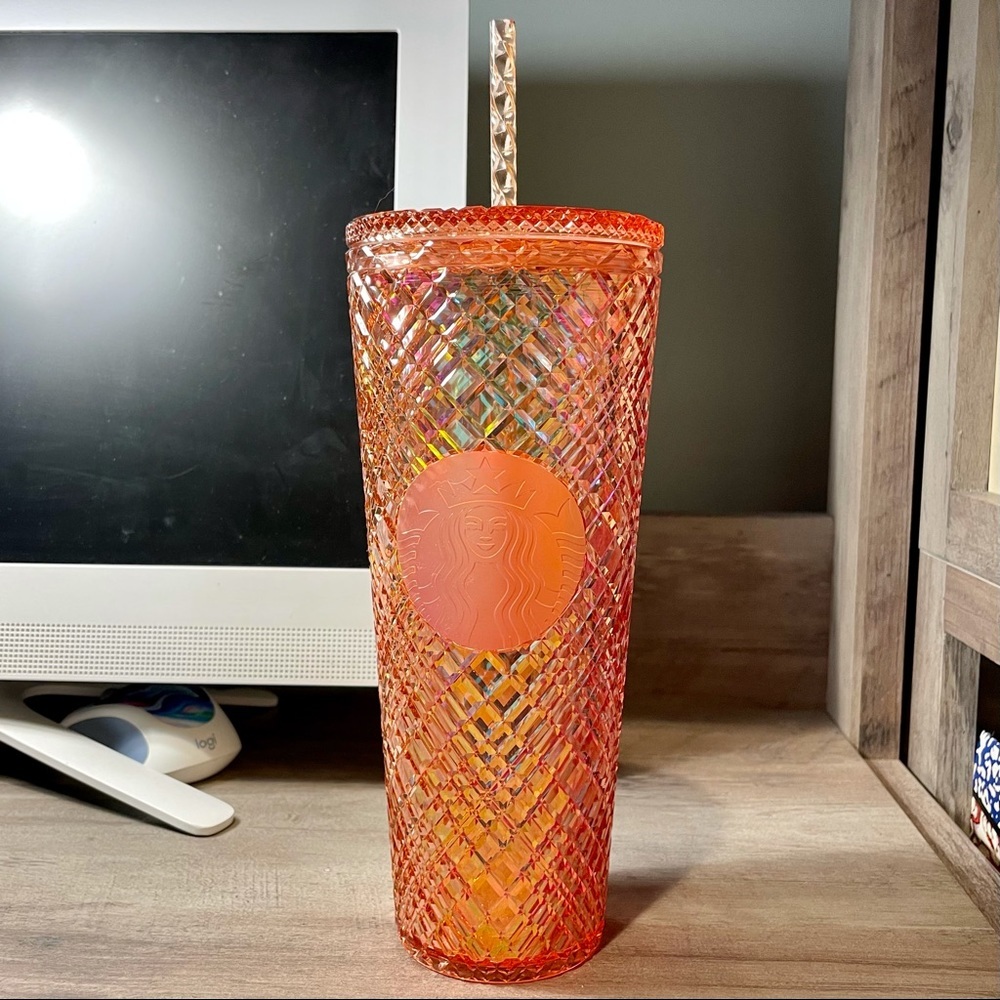 New Starbucks Cold Cup 24 oz Holiday 2021 Rose Gold Venti Jeweled Tumbler Straw